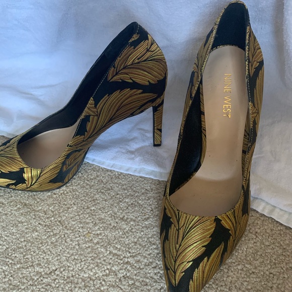 Nine West Black and Gold Baroque-Style Stilettos - Picture 3 of 4